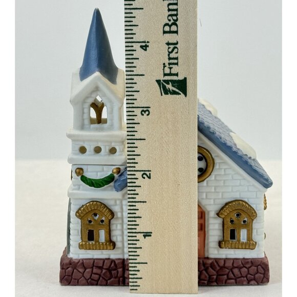 Vintage Lotus Ceramic White Church Figurine Snow Accents Christmas Village 4.5" - Picture 7 of 9
